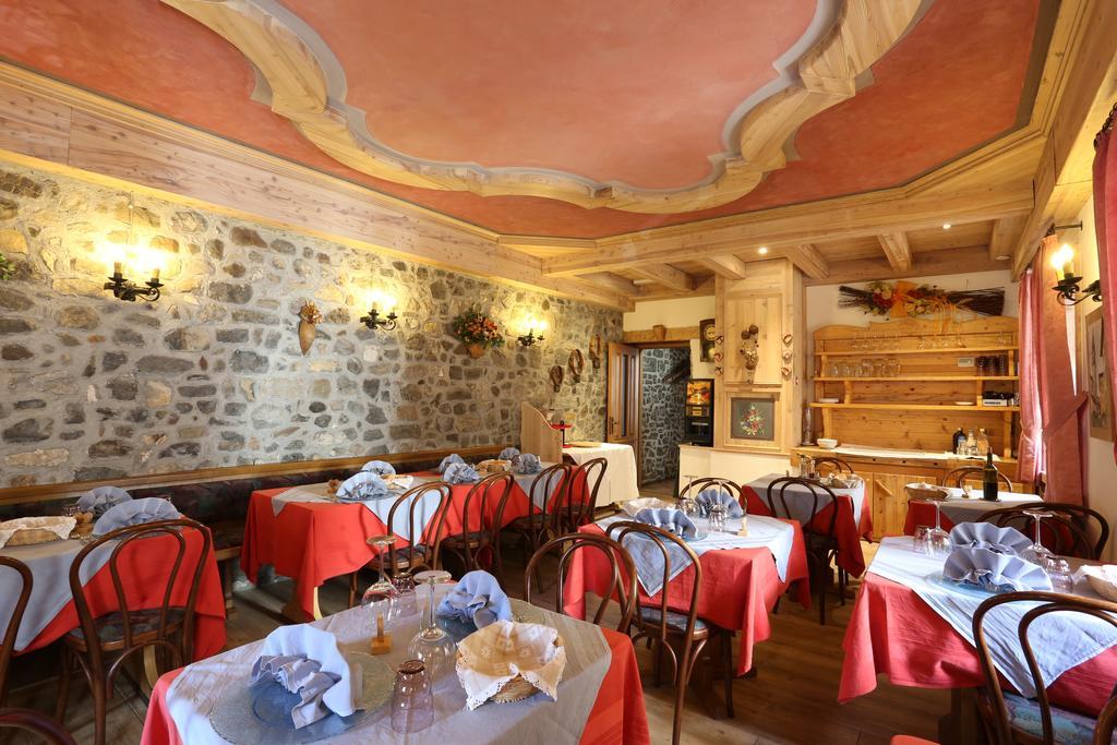 Albergo Centrale Forni di Sopra Exterior foto