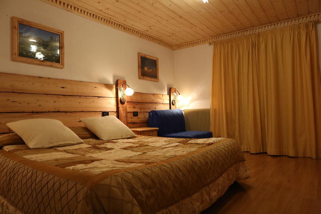 Albergo Centrale Forni di Sopra Exterior foto